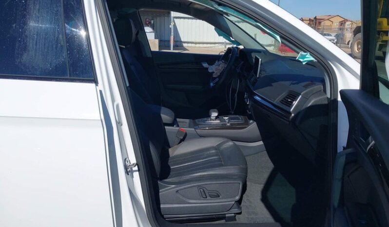 
								2019 Audi Q5 full									