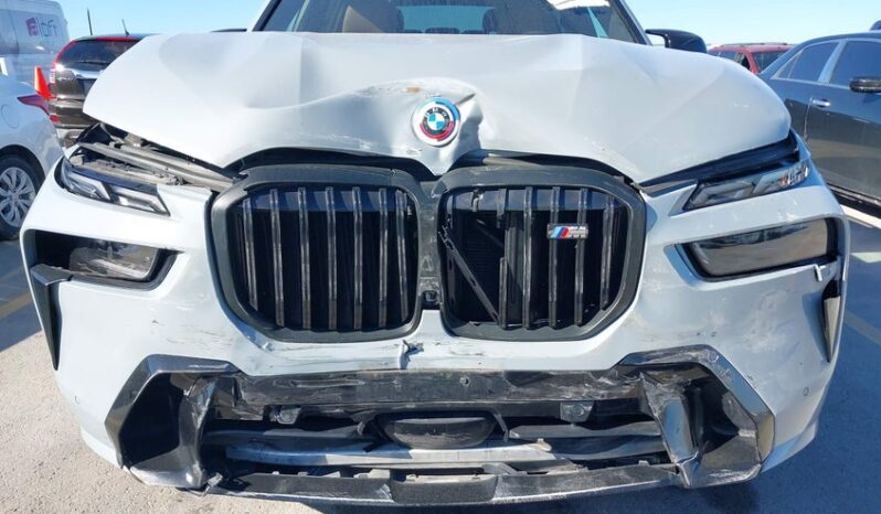 
								2023 BMW X7 full									