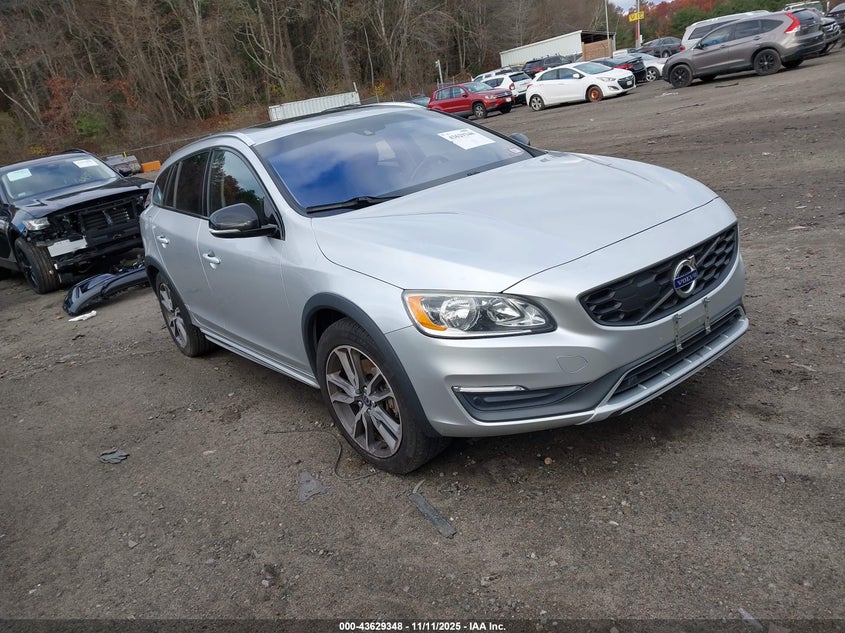 2016 Volvo V60 cross country