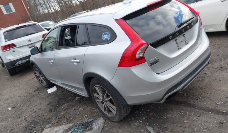 
								2016 Volvo V60 cross country full									