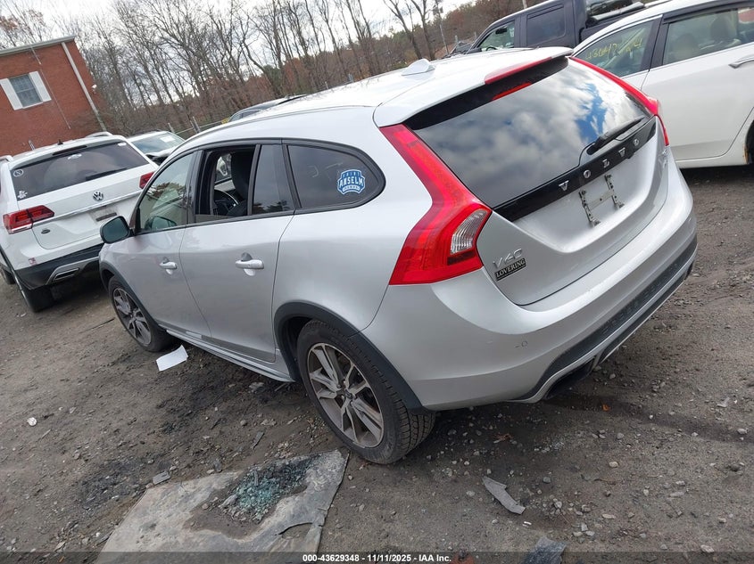 2016 Volvo V60 cross country