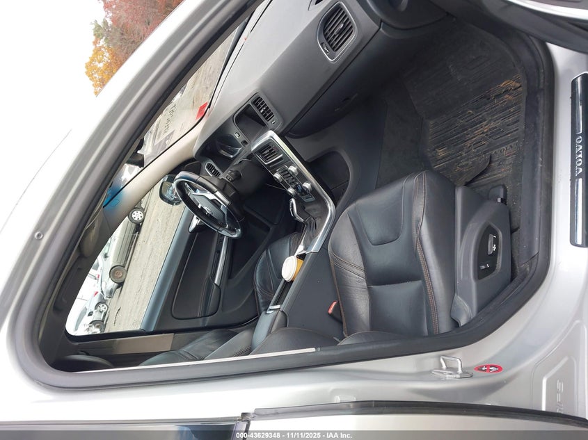 2016 Volvo V60 cross country