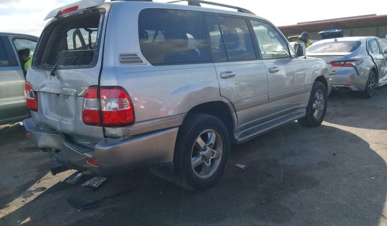 
								2006 Toyota Land cruiser full									
