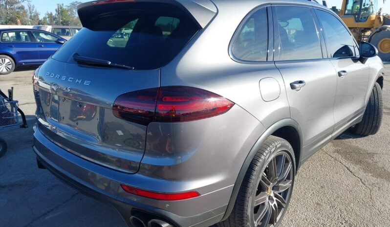 
								2017 Porsche Cayenne full									