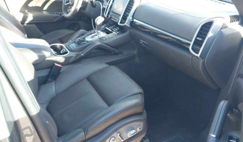 
								2017 Porsche Cayenne full									