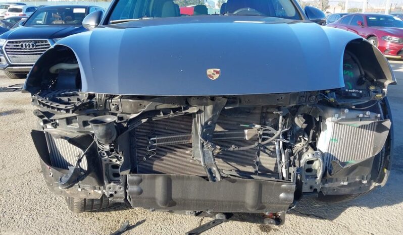 
								2017 Porsche Cayenne full									