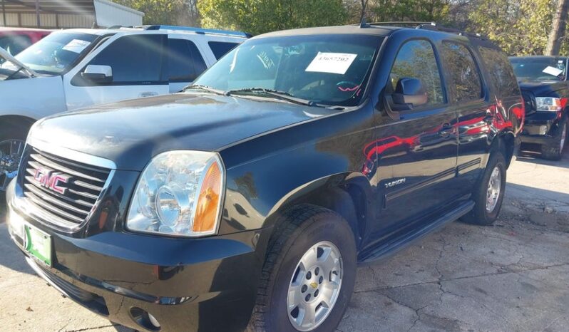 
								2013 Gmc Yukon full									
