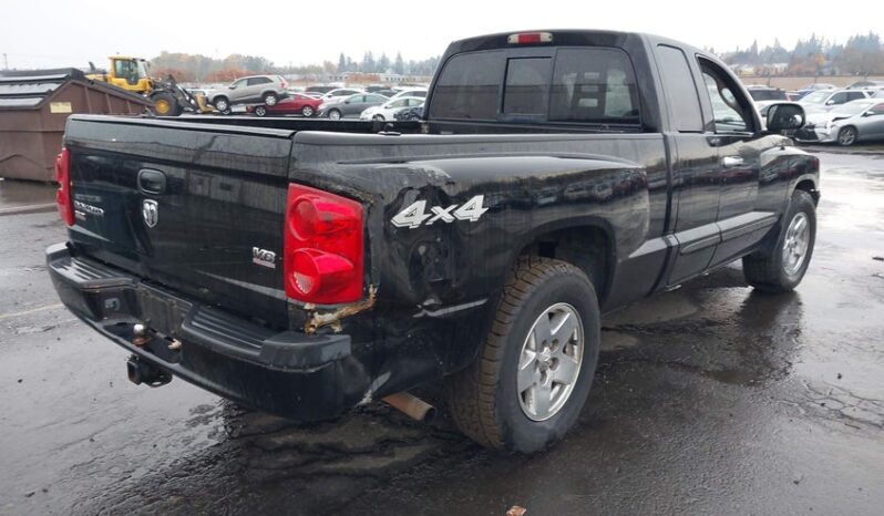 
								2005 Dodge Dakota full									