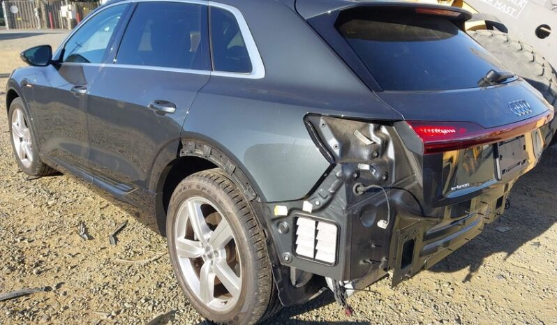 
								2019 Audi E-tron full									