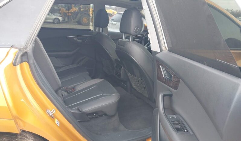 
								2019 Audi Q8 full									