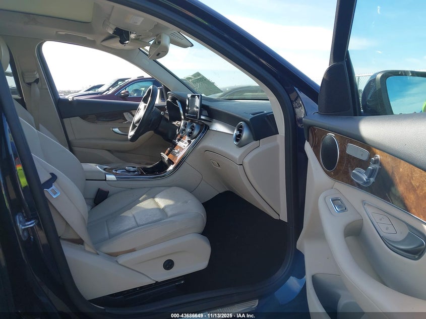 2017 Mercedes-benz Glc