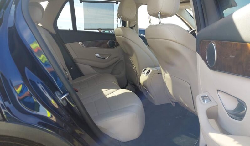 
								2017 Mercedes-benz Glc full									