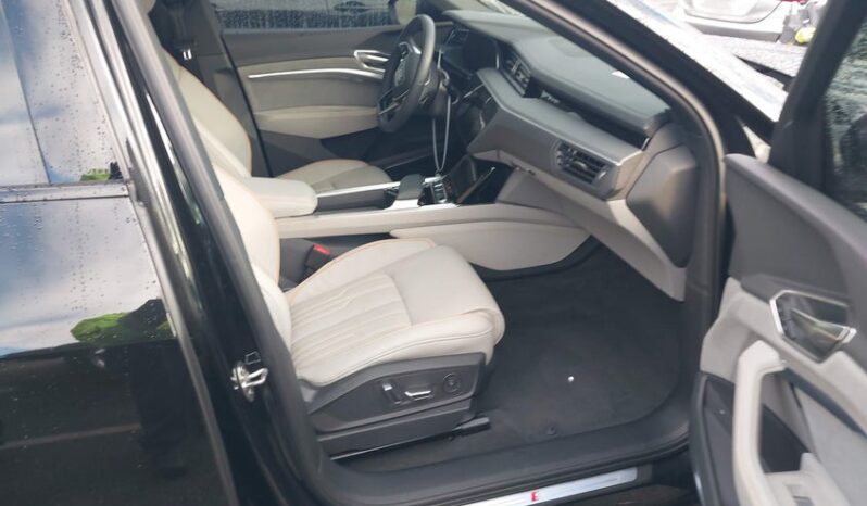 
								2024 Audi Q8 full									