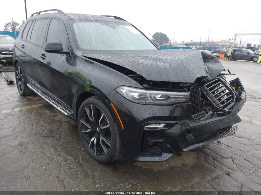 2022 BMW X7