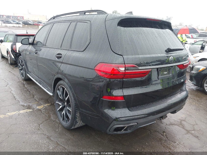 2022 BMW X7