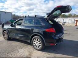 
										2013 Porsche Cayenne full									