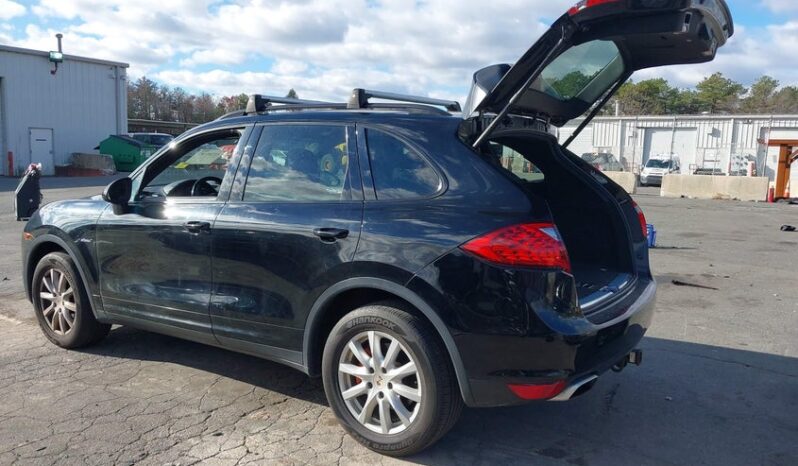 
								2013 Porsche Cayenne full									