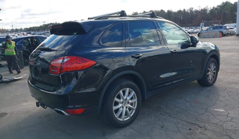 
								2013 Porsche Cayenne full									