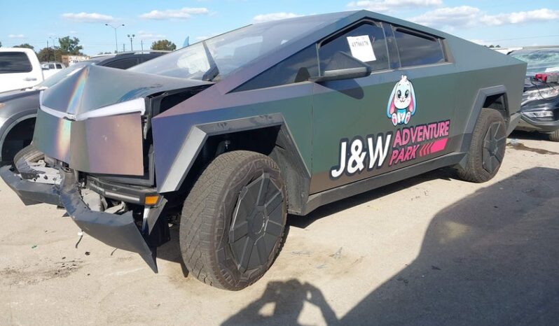 
								2025 Tesla Cybertruck full									