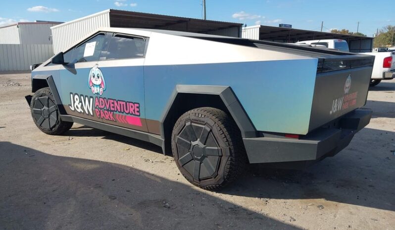 
								2025 Tesla Cybertruck full									