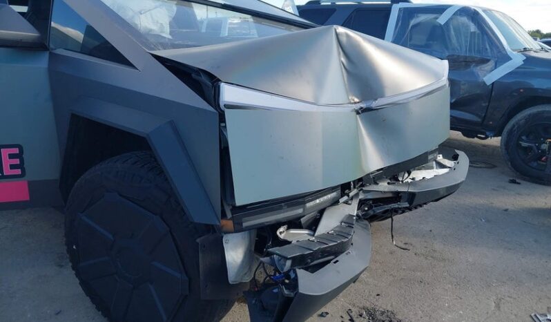 
								2025 Tesla Cybertruck full									