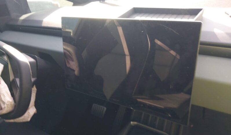 
								2025 Tesla Cybertruck full									