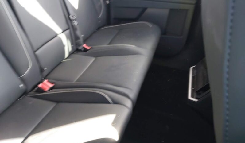 
								2025 Tesla Cybertruck full									