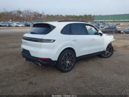 
										2024 Porsche Cayenne full									