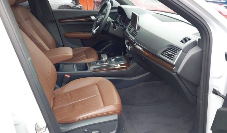 
								2019 Audi Q5 full									
