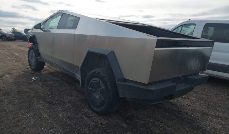 
								2025 Tesla Cybertruck full									