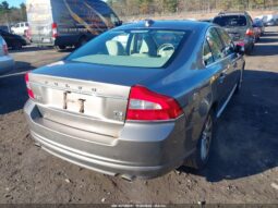 
										2011 Volvo S80 full									