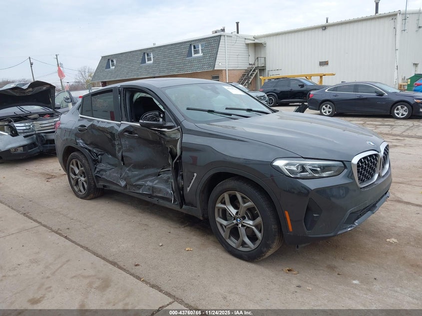 2022 BMW X4