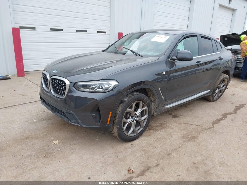 2022 BMW X4