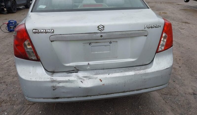 
								2006 Suzuki Forenza full									