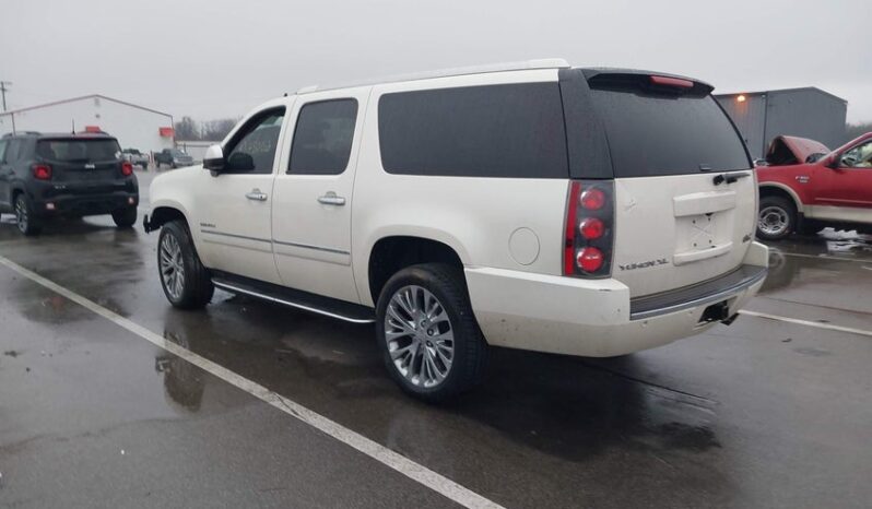 
								2013 Gmc Yukon full									