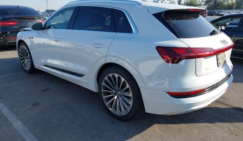 
								2019 Audi E-tron full									