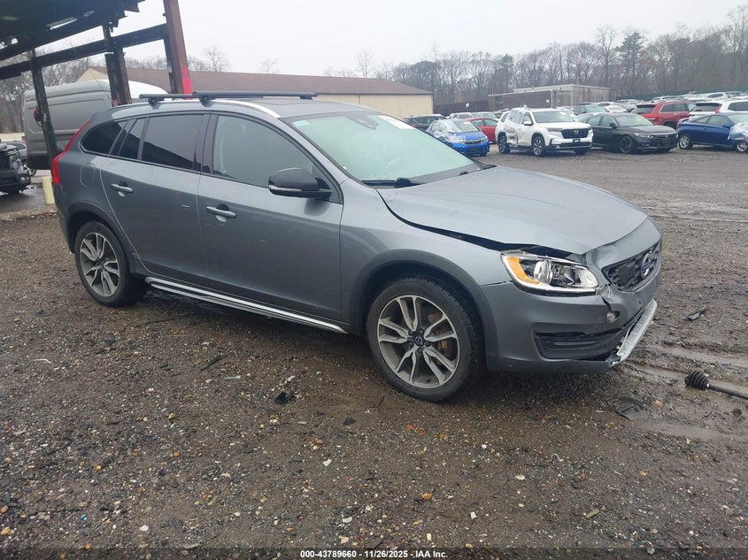 2017 Volvo V60 cross country