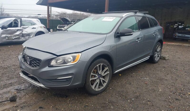 
								2017 Volvo V60 cross country full									