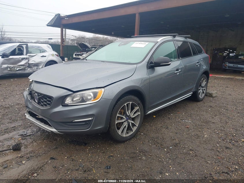 2017 Volvo V60 cross country