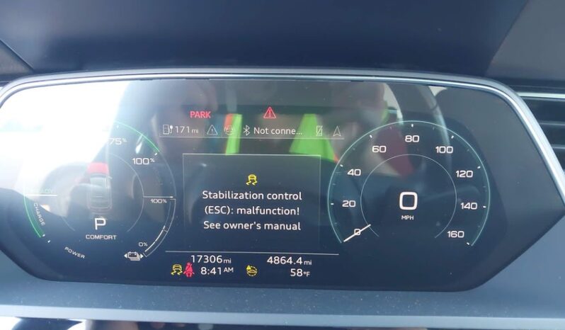 
								2024 Audi Q8 full									