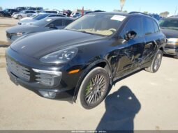 
										2017 Porsche Cayenne full									