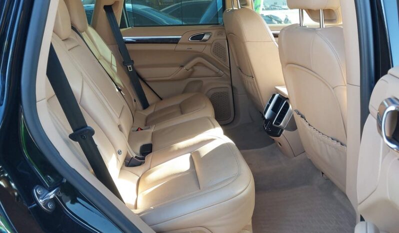 
								2017 Porsche Cayenne full									