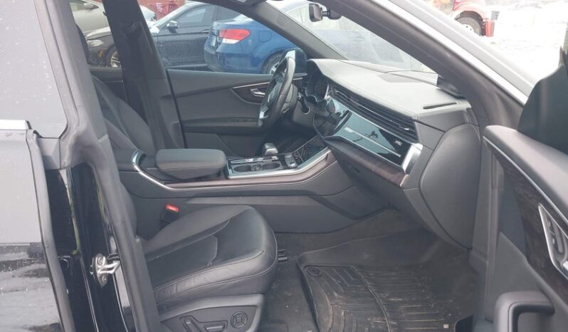 
								2019 Audi Q8 full									