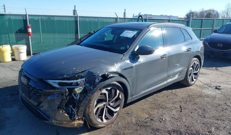 
								2024 Audi Q8 full									