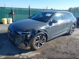 
										2024 Audi Q8 full									