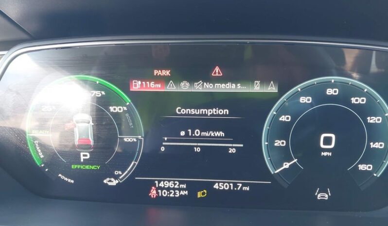 
								2024 Audi Q8 full									