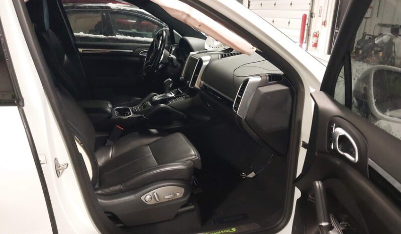 
								2017 Porsche Cayenne full									