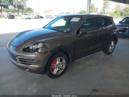 
										2014 Porsche Cayenne full									