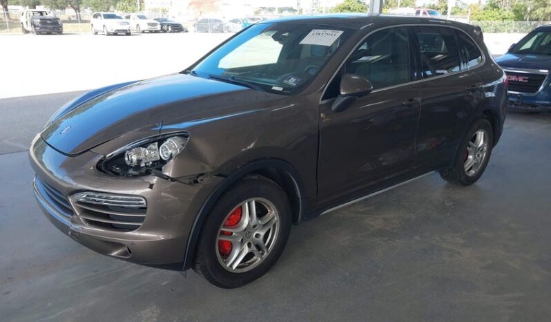 
								2014 Porsche Cayenne full									