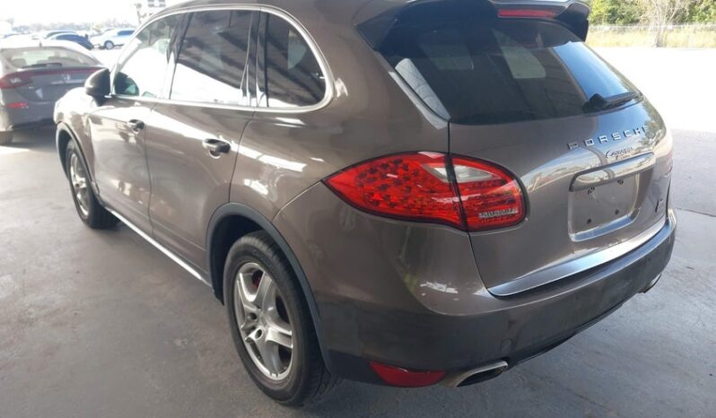 
								2014 Porsche Cayenne full									
